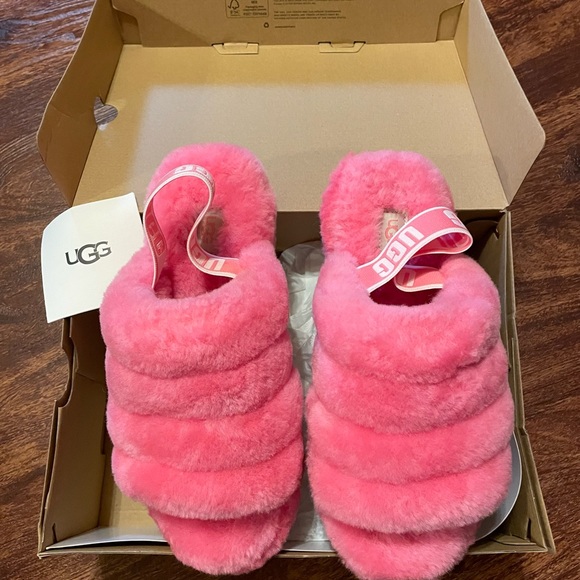 UGG Shoes - Brand new women’s pink UGG “fluff yeah” slide slippers